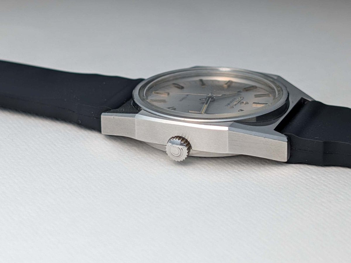 Certina Blue Ribbon Ref. 913.3790.41 Octagonal Case 1970s Wristwatch