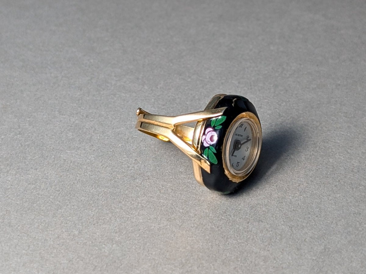 Lucerne Ring Watch Gold Plated Mechanical Movement 1970s Ring Watch