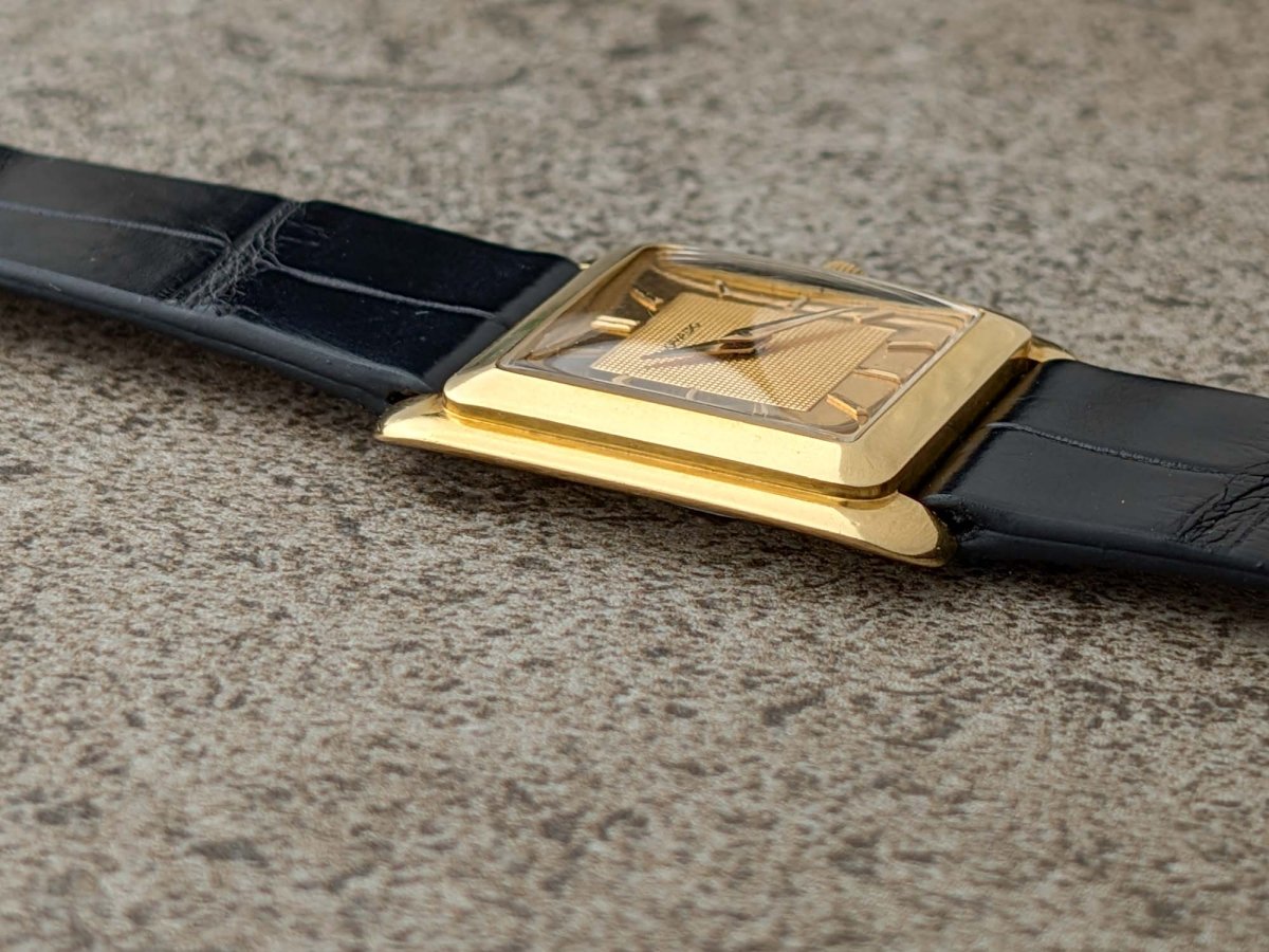 Movado Cioccolatone - Hobnail Mirror Dial - 18k Gold Wristwatch
