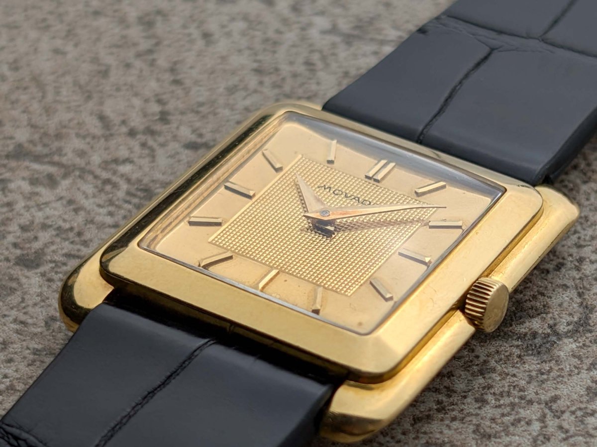Movado Cioccolatone - Hobnail Mirror Dial - 18k Gold Wristwatch