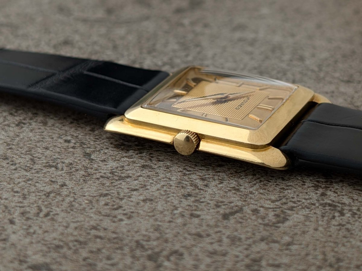 Movado Cioccolatone - Hobnail Mirror Dial - 18k Gold Wristwatch