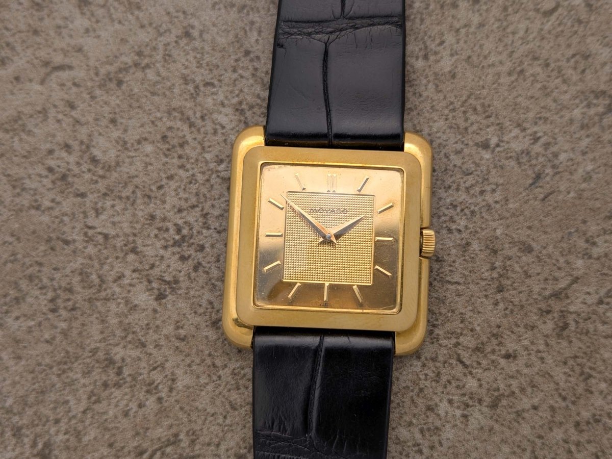 Movado Cioccolatone - Hobnail Mirror Dial - 18k Gold Wristwatch