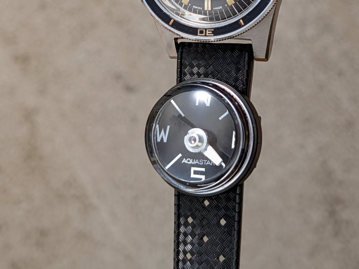 NOS Aquastar Button Gauge Strap Dive Compass Collectible