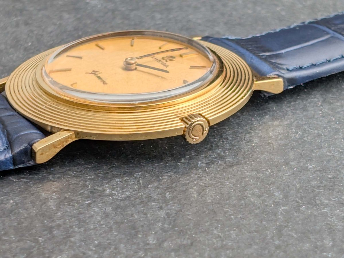 Omega Disco Volante 18K Gold - 1963 - Caliber 620