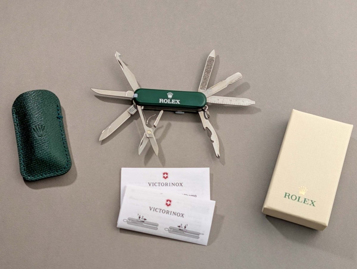 Rolex Victorinox MiniChamp 0.6385 Pocket Knife Green Collectible