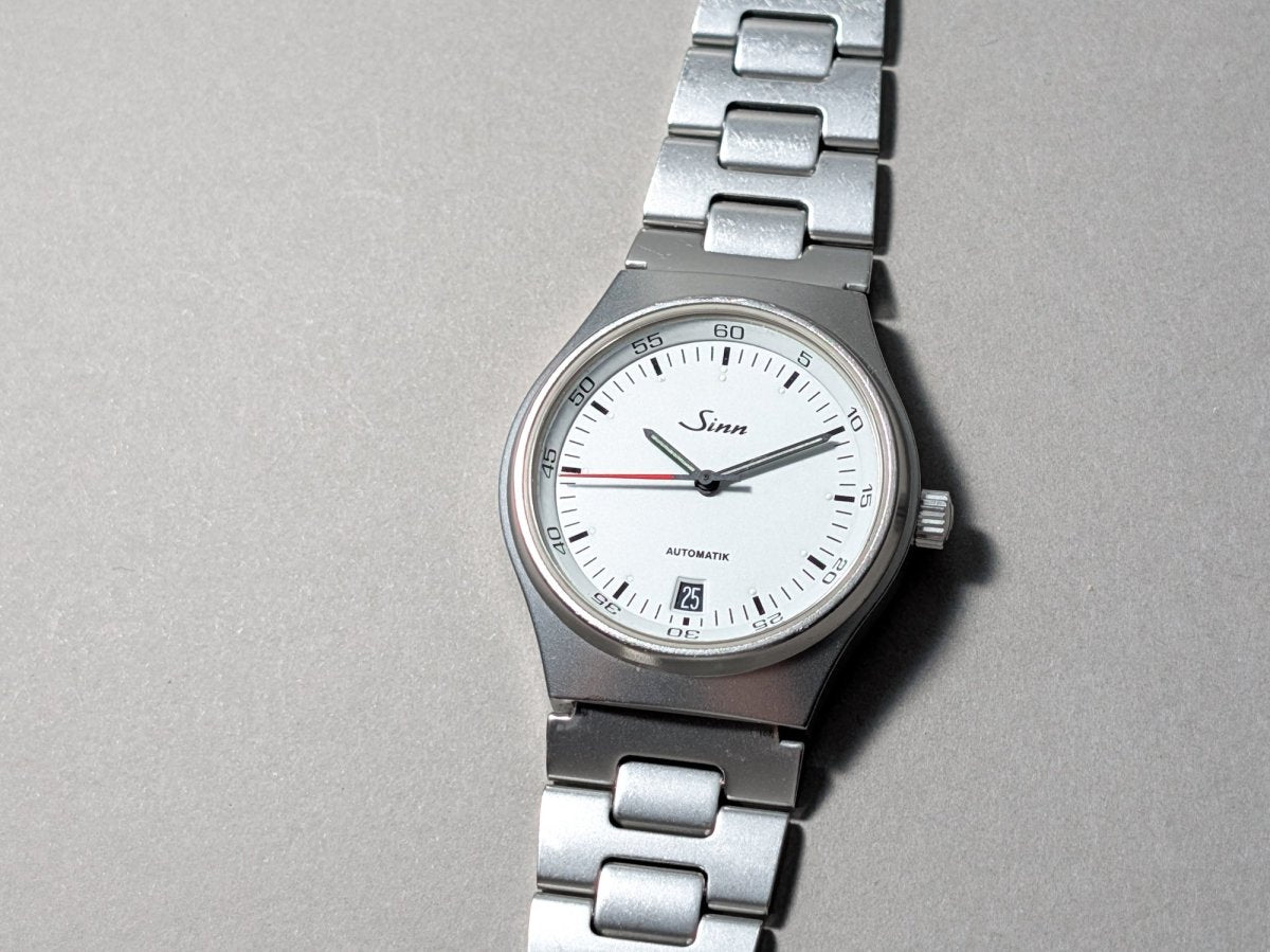 Sinn 444 Sportuhr White Dial Steel Bracelet Wristwatch