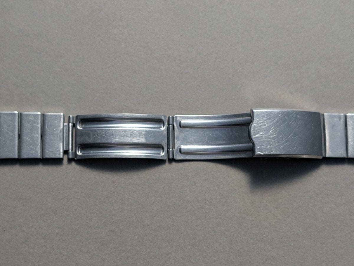 Vintage 18 mm Stainless Steel Bracelet Sporty Strap / Bracelet