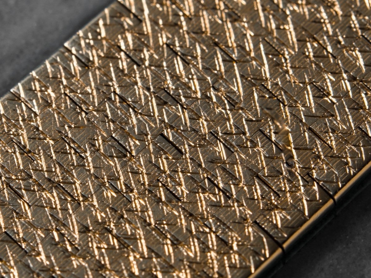 18 19 mm 18k Gold Watch Bracelet Fish Scales Look Strap / Bracelet