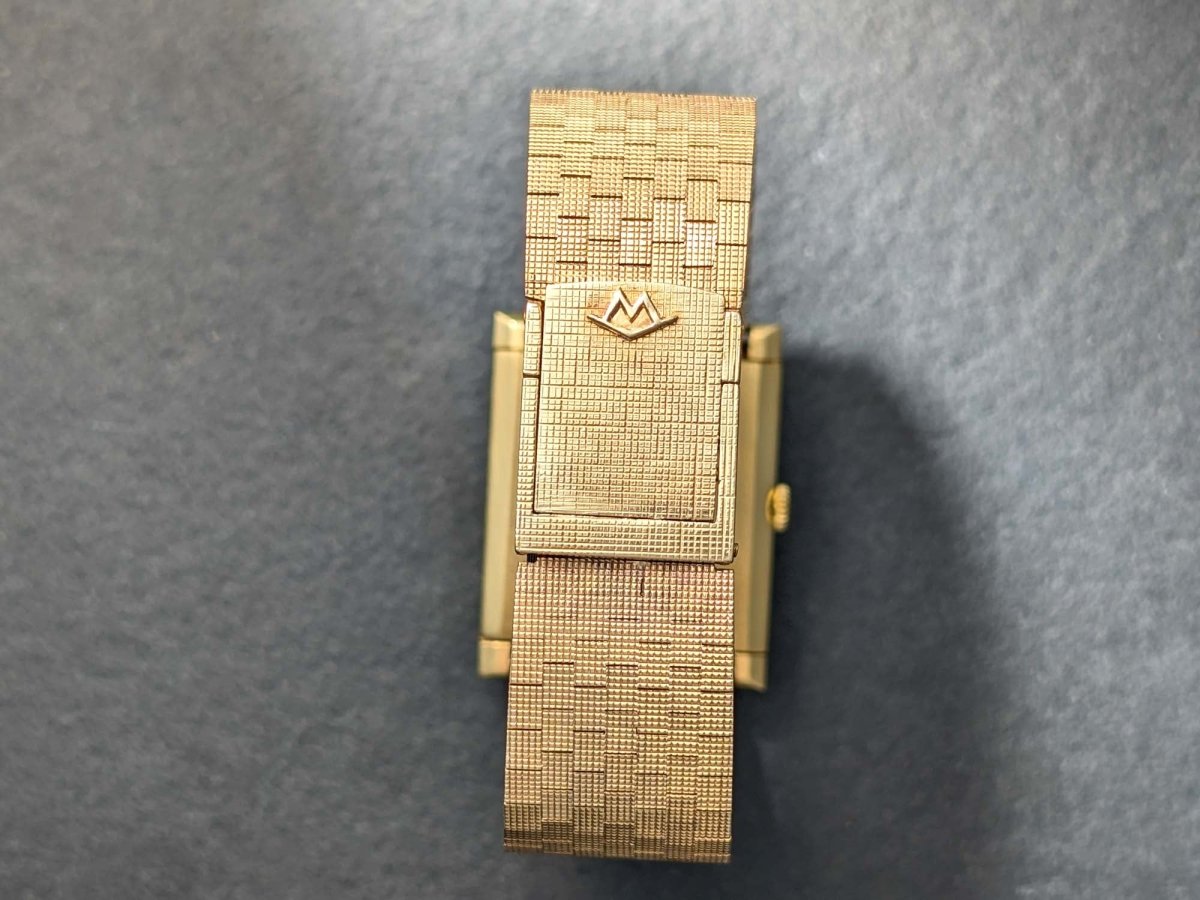 18K Gold Movado - Clous de Paris - 1960s - Rectangular