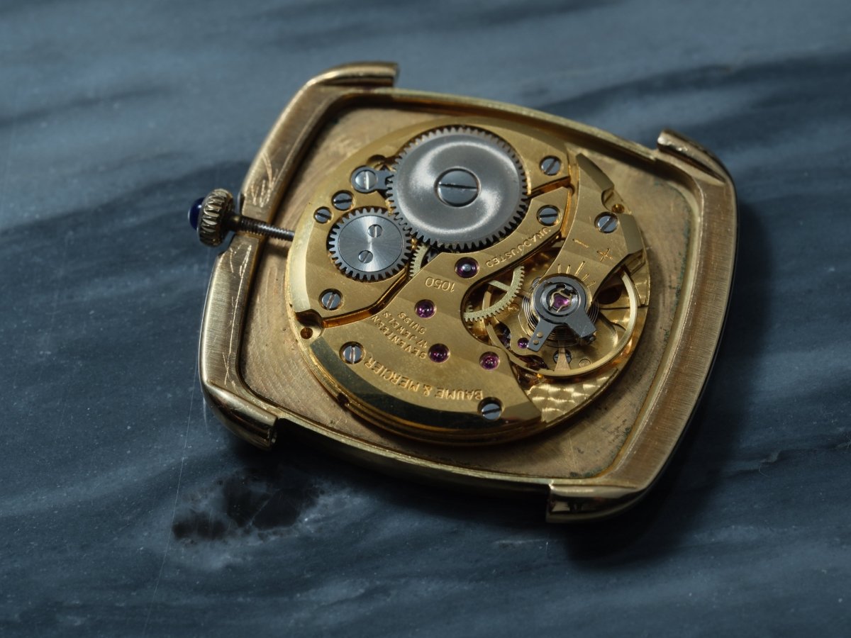 Baume & Mercier 18k Gold Stepped Case Gold Dial 37089 Wristwatch
