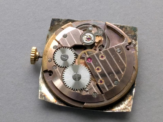 ETA 2391 Rotvergoldet Triostat Feinregulierung