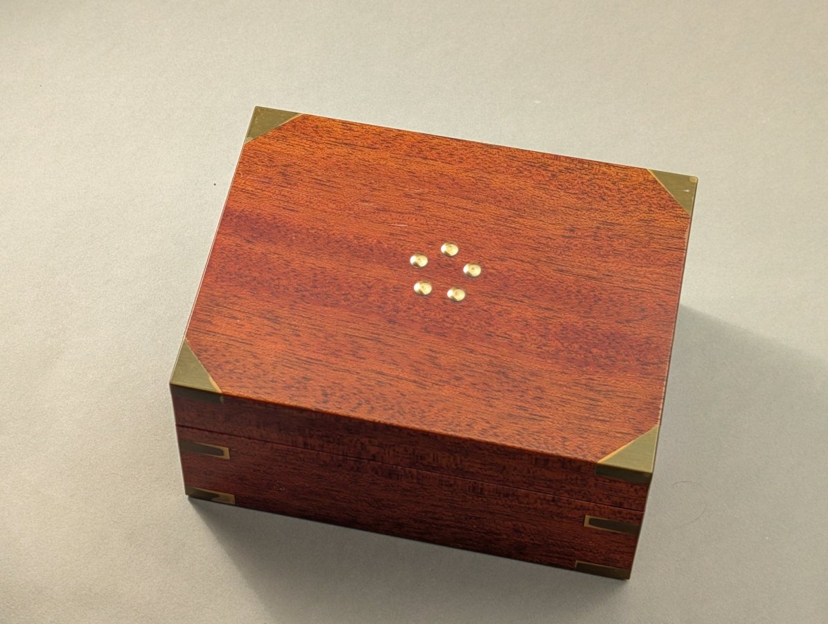 Eterna Kontiki Royal Quartz Ref 729 1505 41 Mahagony Box