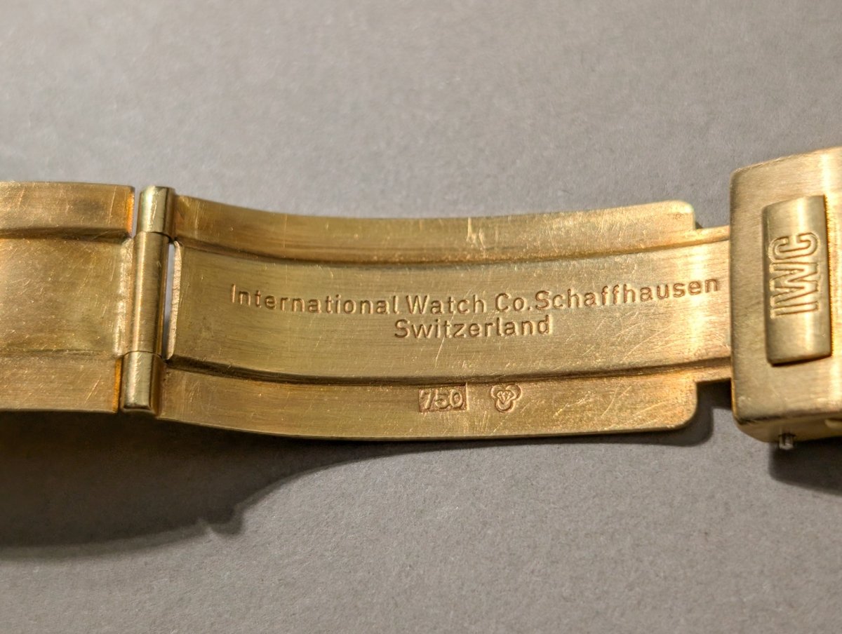 IWC Yacht Club 18k Gold R 811 A Wristwatch