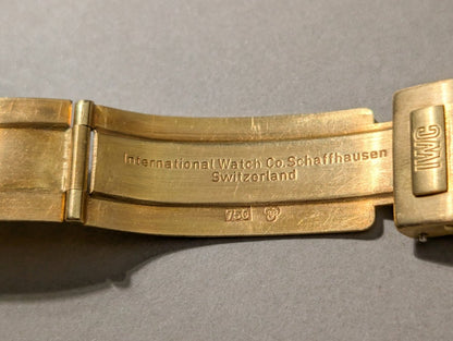 IWC Yacht Club 18k Gold R 811 A Wristwatch