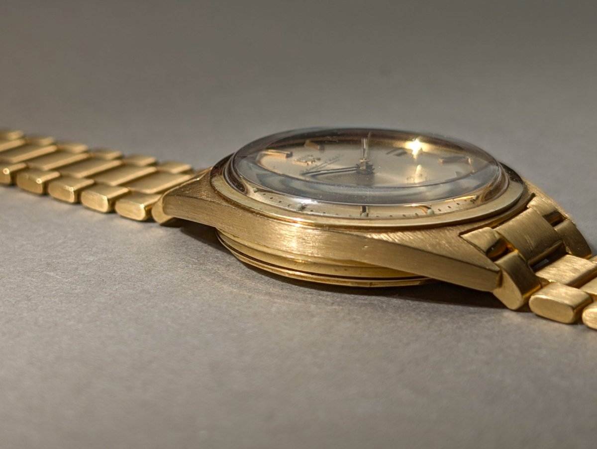 IWC Yacht Club 18k Gold R 811 A Wristwatch