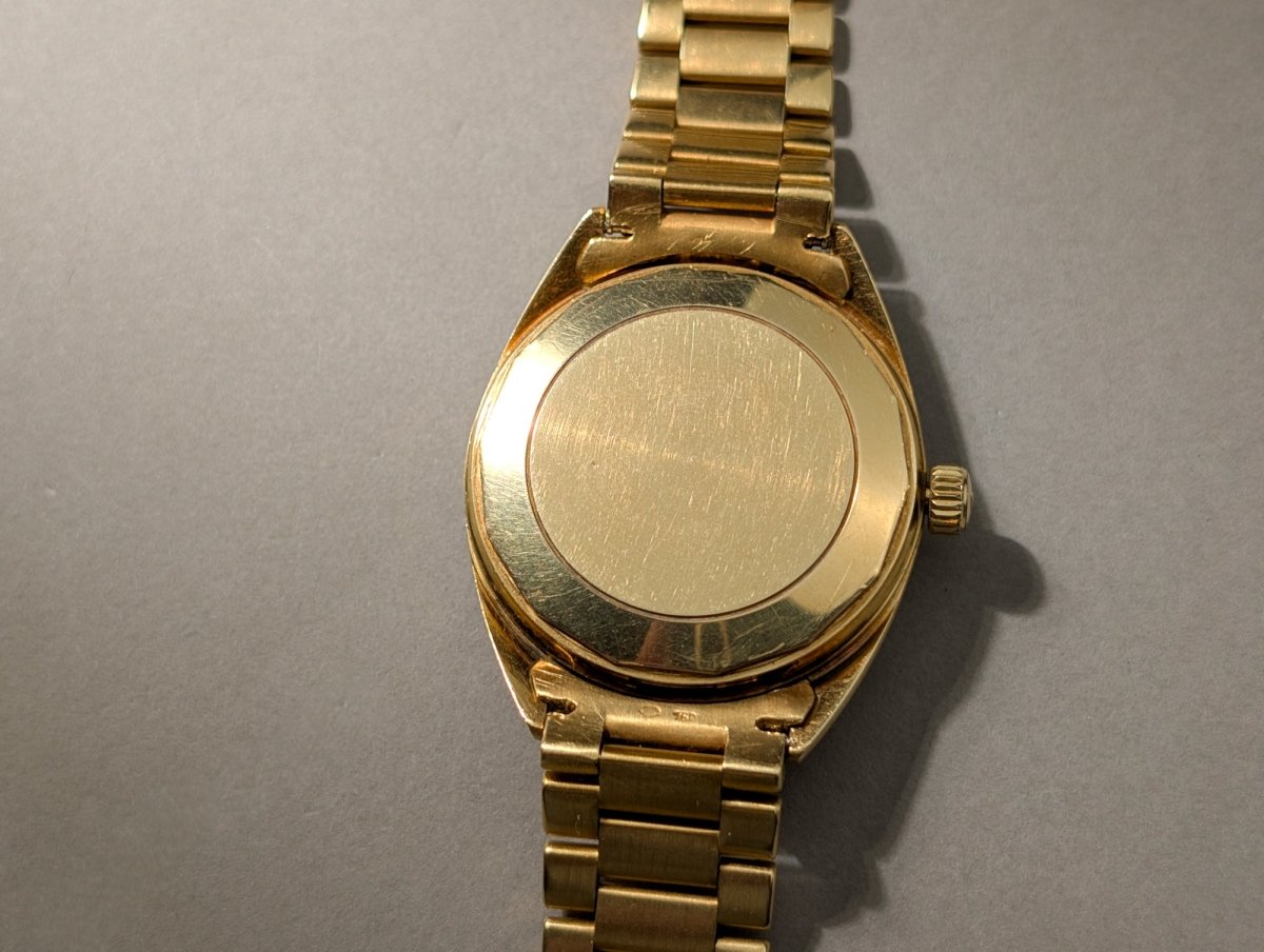 IWC Yacht Club 18k Gold R 811 A Wristwatch