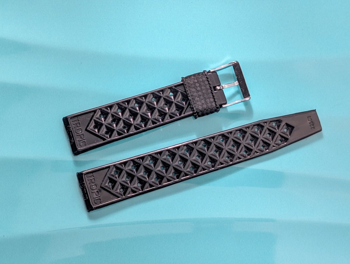 NOS Tropic Strap Black Rubber 18 mm Straight Ends 22509 Strap / Bracelet