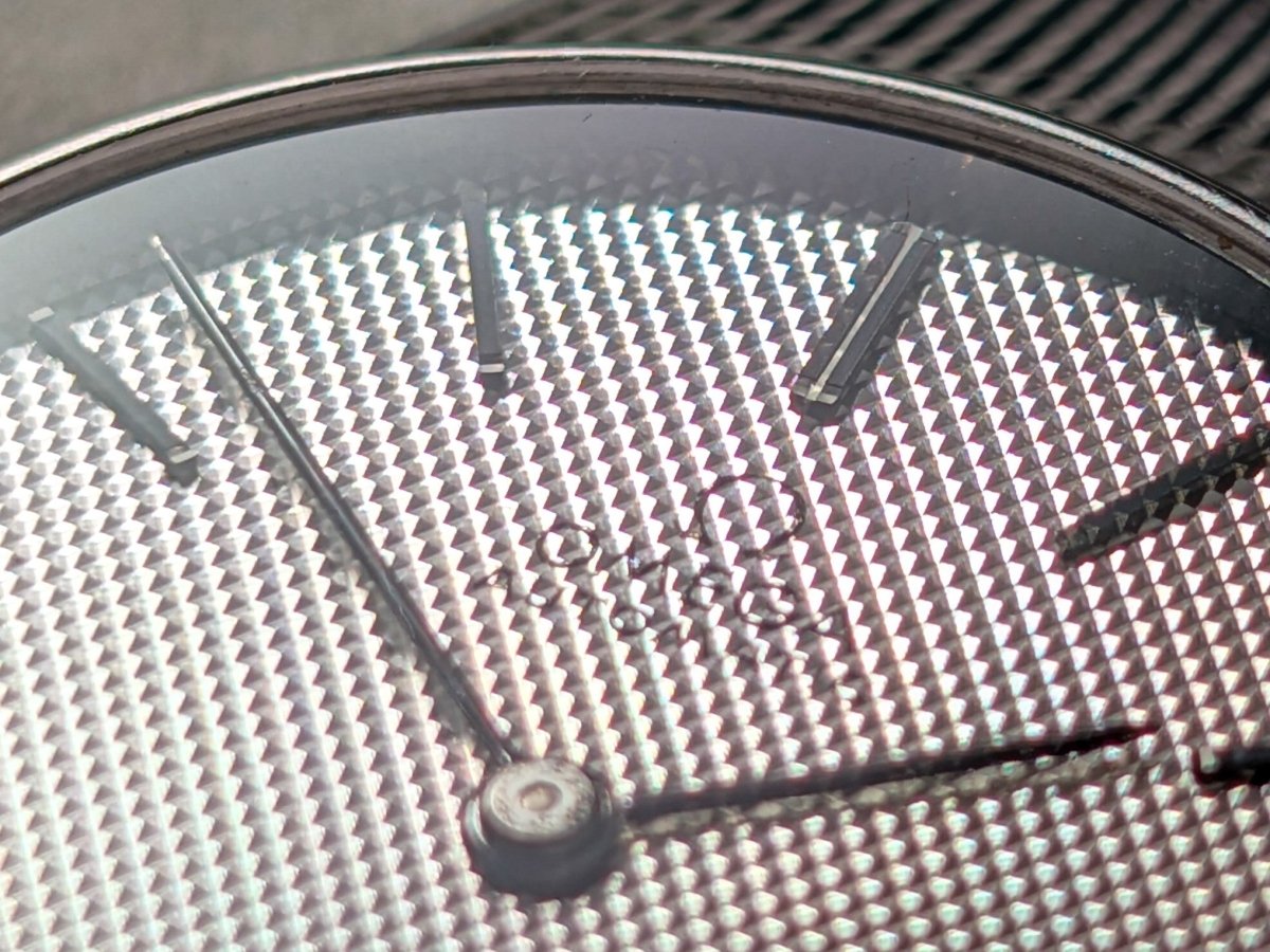 Omega De Ville 7284 18k White Gold Hobnail Dial Tapestry Milanaise Bracelet Wristwatch