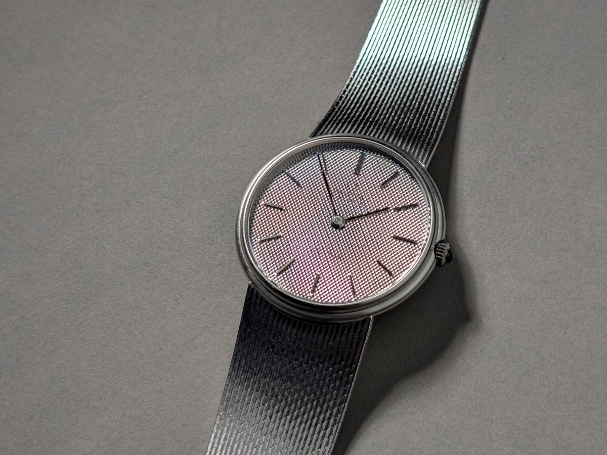 Omega De Ville 7284 18k White Gold Hobnail Dial Tapestry Milanaise Bracelet Wristwatch