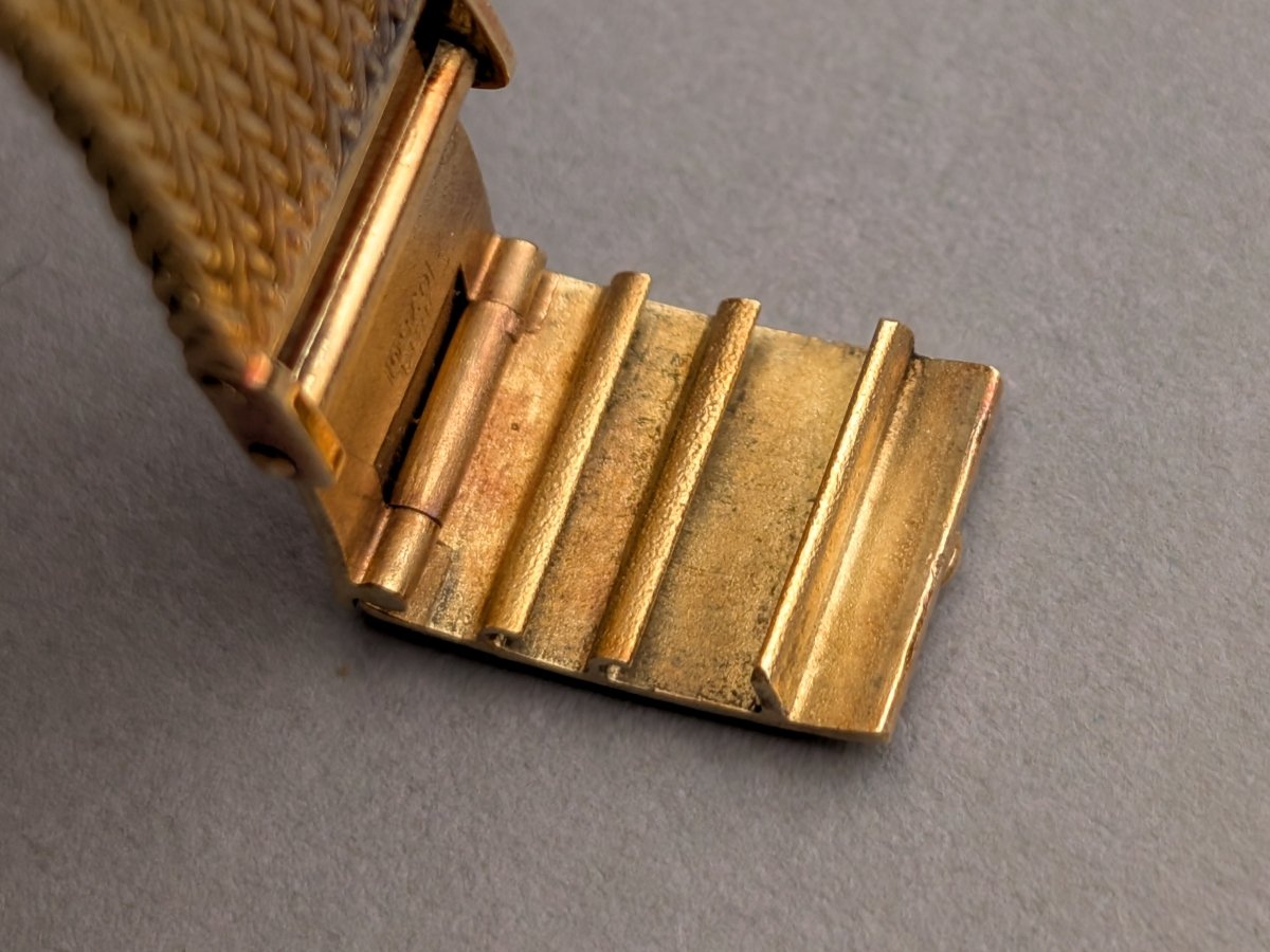 Omega De Ville Automatic 18k Yellow Gold Watch Milanaise Bracelet Wristwatch