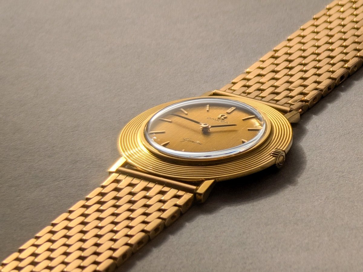 Omega Disco Volante 18K Gold 1963 Caliber 620 Wristwatch