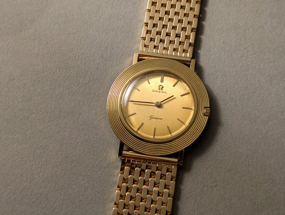 Omega Disco Volante 18K Gold 1963 Caliber 620 Wristwatch