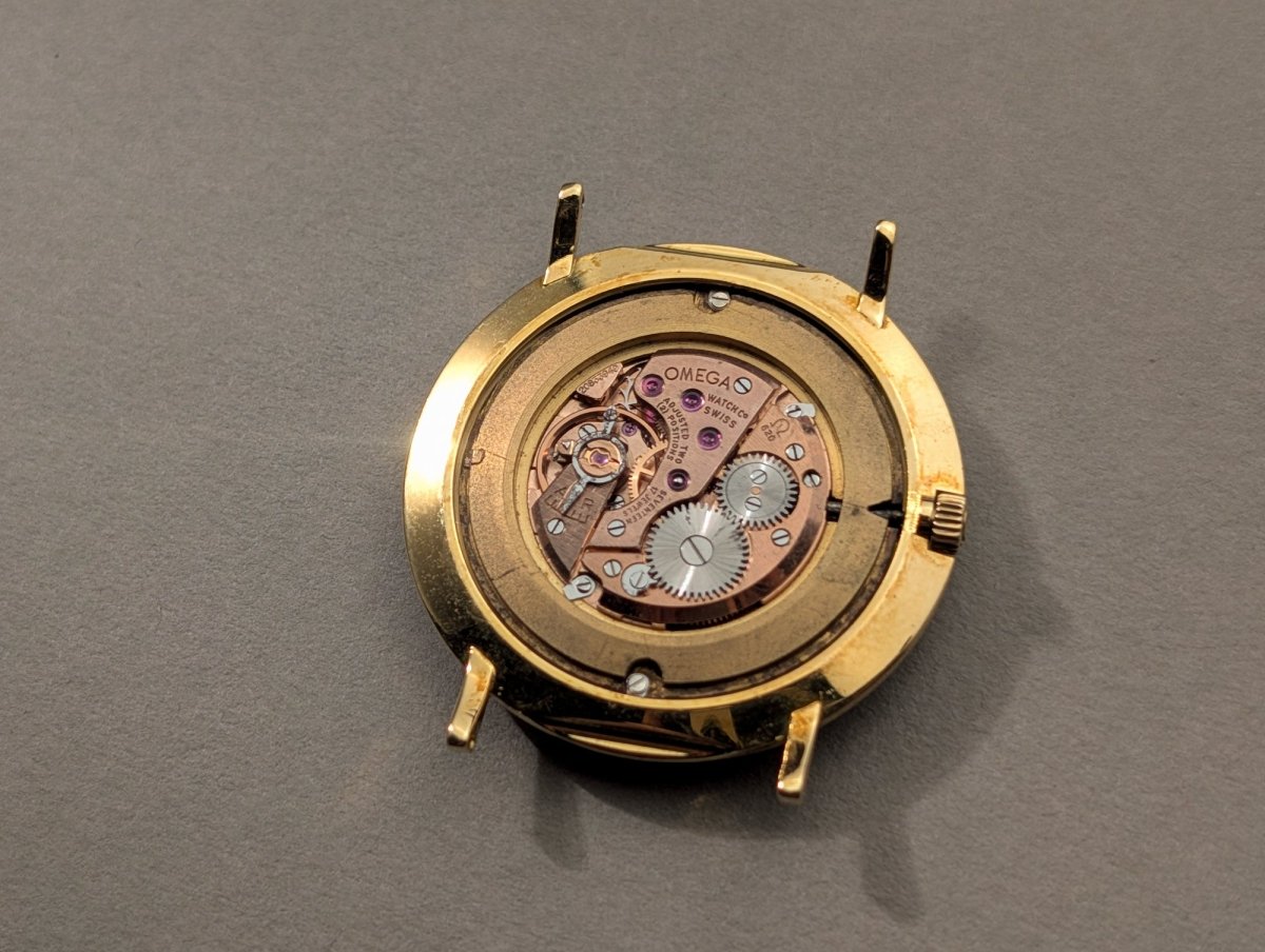 Omega Disco Volante 18K Gold 1963 Caliber 620 Wristwatch