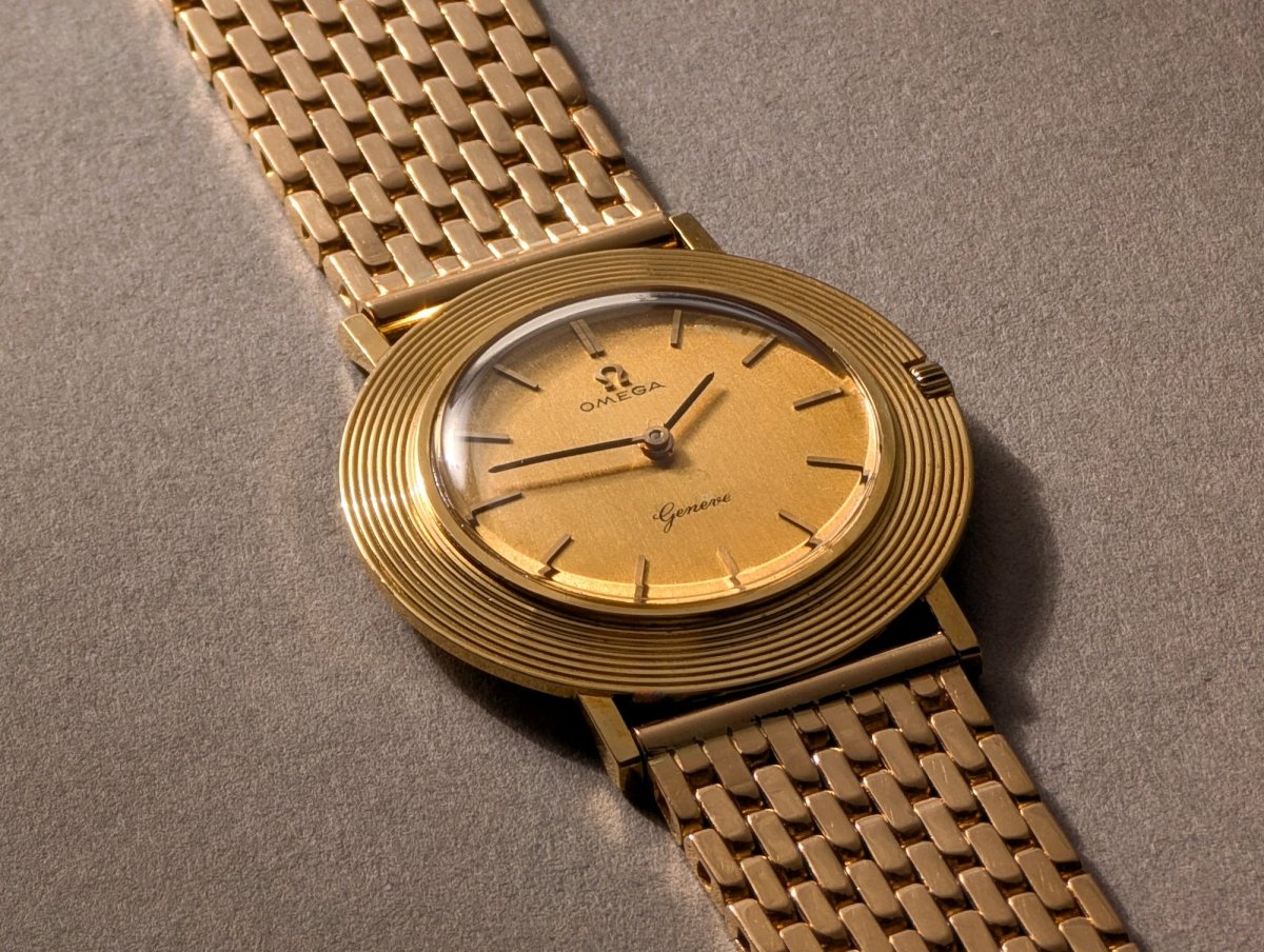 Omega Disco Volante 18K Gold 1963 Caliber 620 Wristwatch