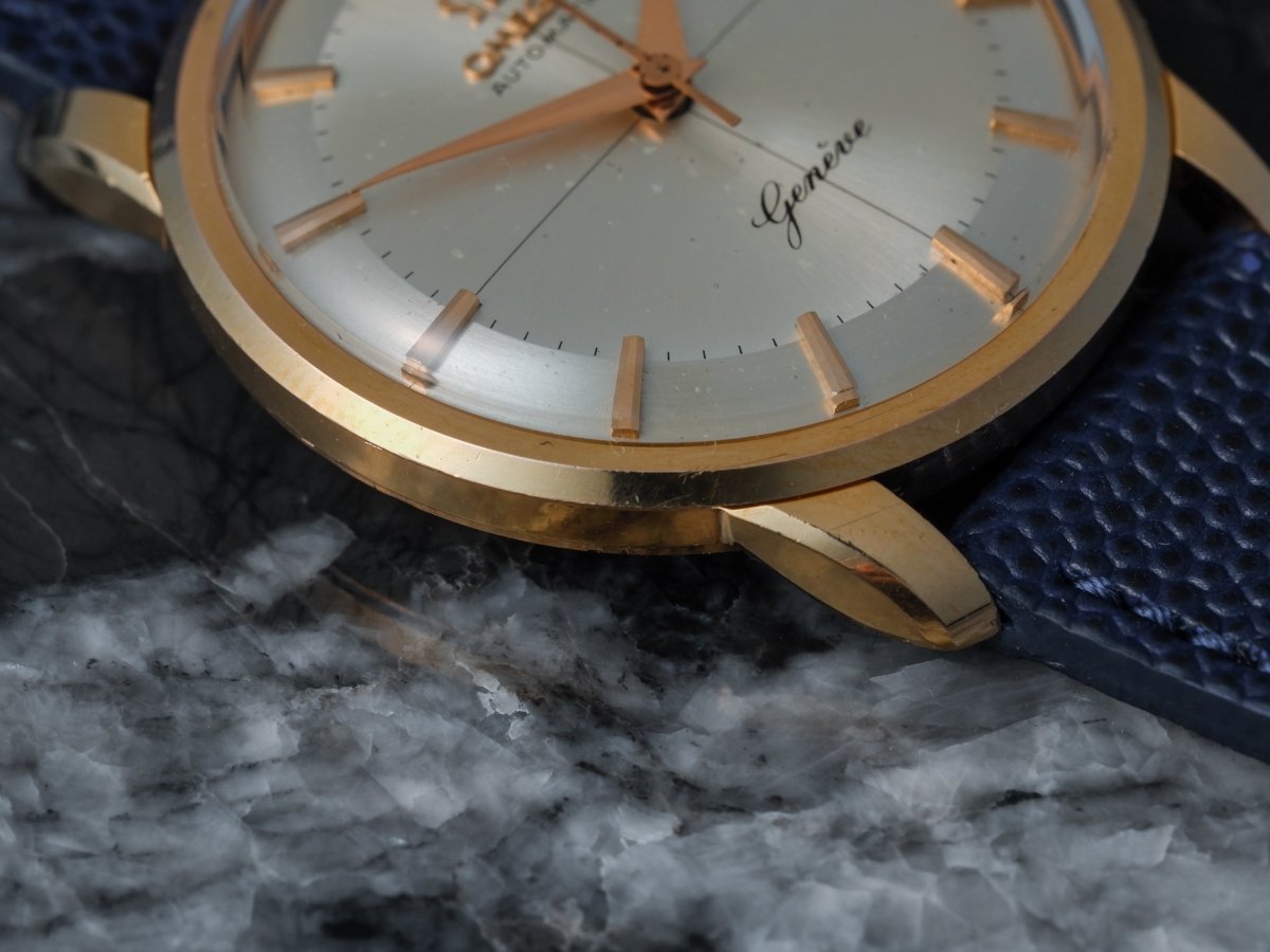 Omega Gèneve Ref. 14703 61 18k Gold Silver Sunburst Crosshair Dial Automatic Wristwatch