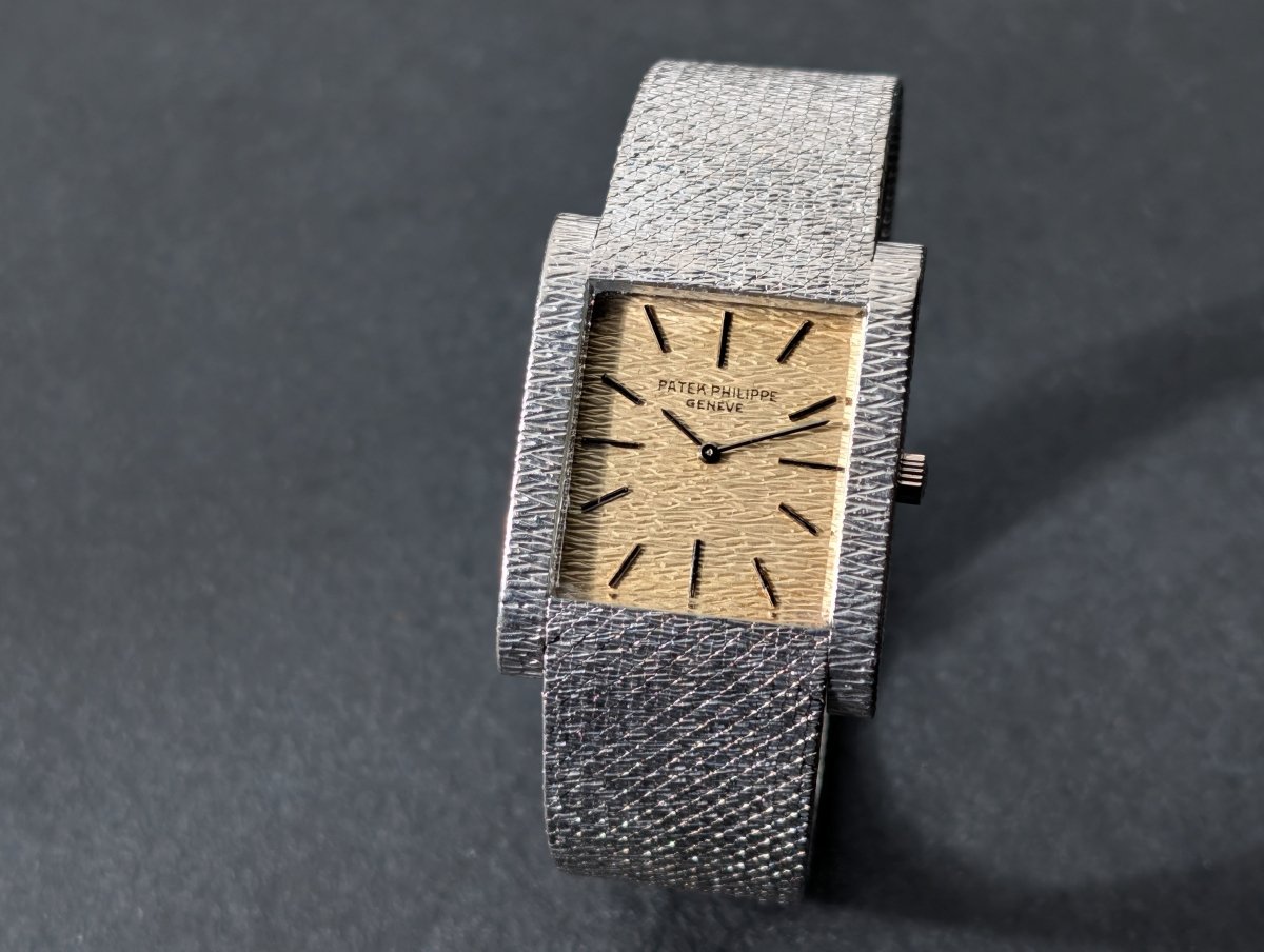 Patek Philippe Rectangular White Gold Bark Finish 3553/1 1970s Wristwatch