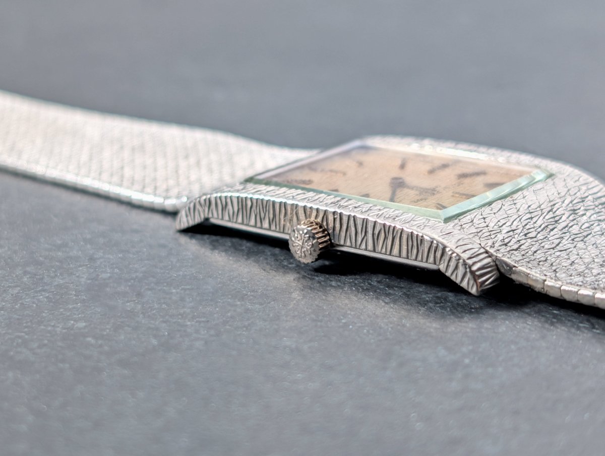 Patek Philippe Rectangular White Gold Bark Finish 3553/1 1970s Wristwatch