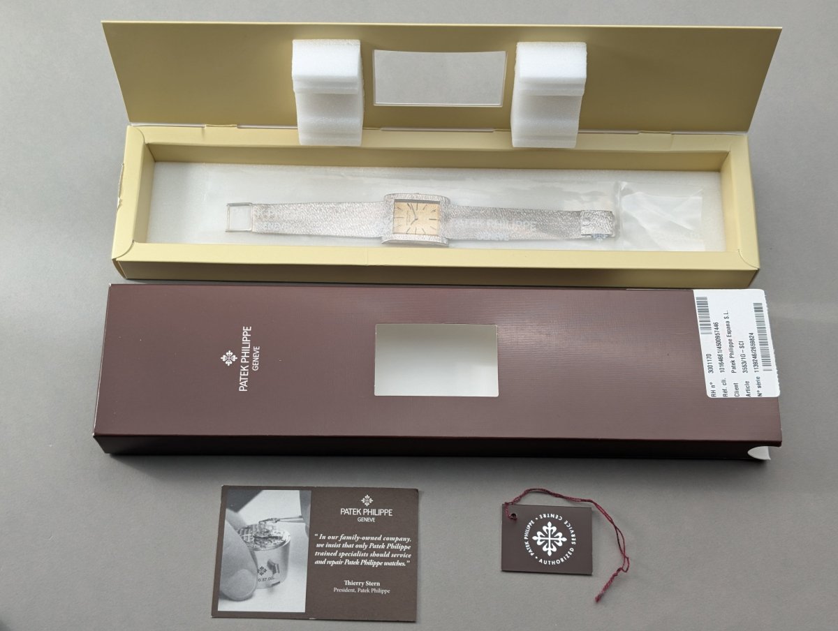 Patek Philippe Rectangular White Gold Bark Finish 3553/1 1970s Wristwatch