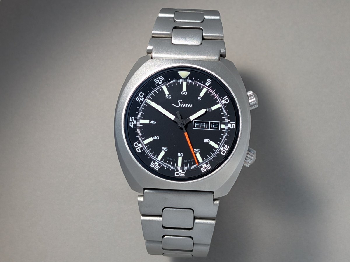 Sinn 240 St with Steel Bracelet Wristwatch