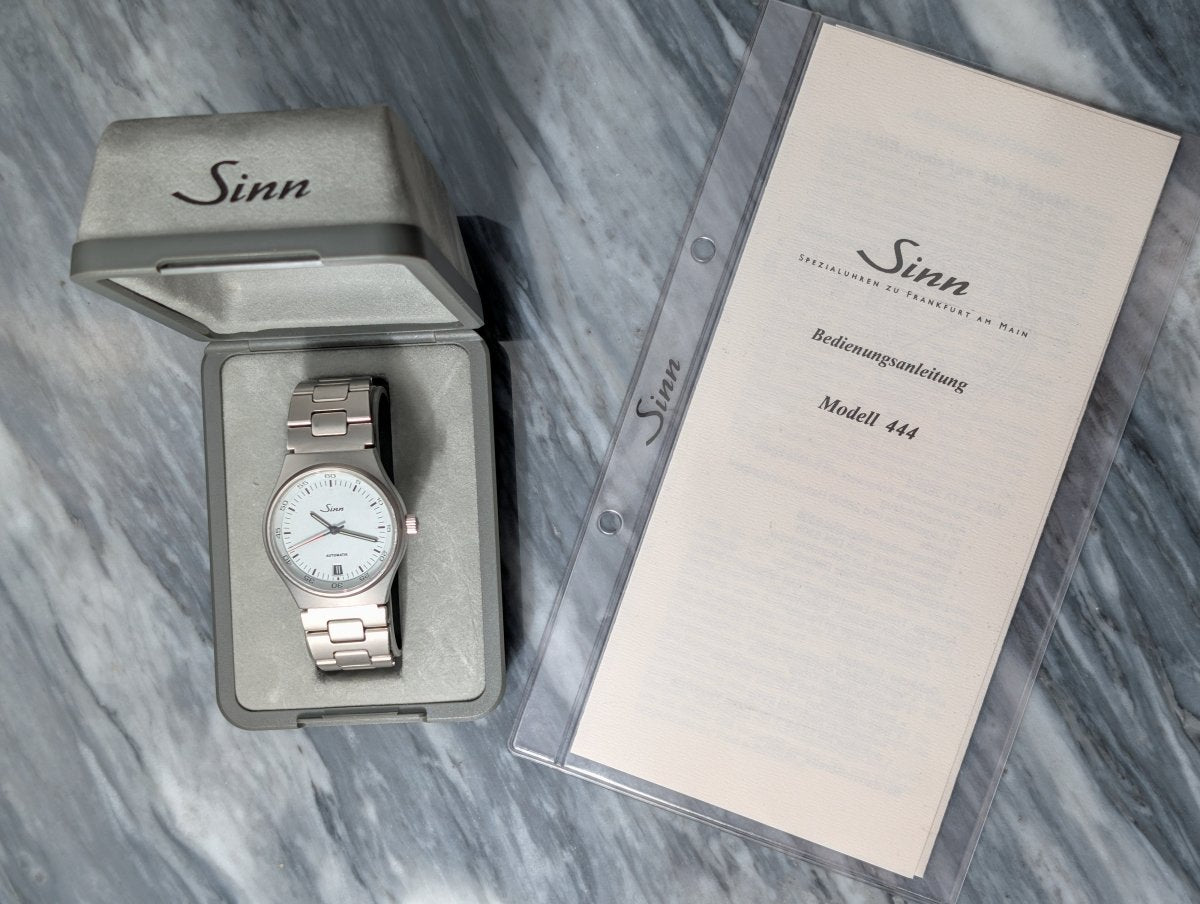 Sinn 444 Sportuhr White Dial Steel Bracelet Box Manual Wristwatch
