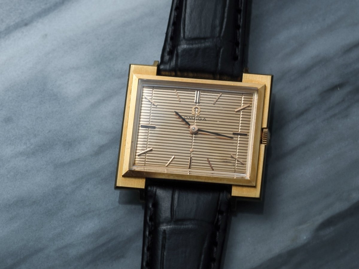 Vintage Omega 18k Gold Rectangular Case "Louvre" Dial 111.029 Wristwatch
