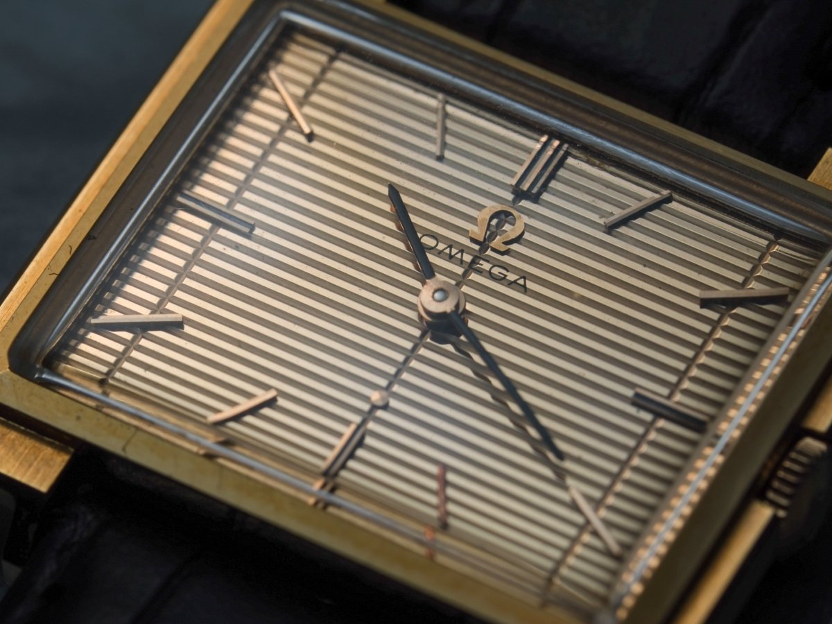 Vintage Omega 18k Gold Rectangular Case "Louvre" Dial 111.029 Wristwatch