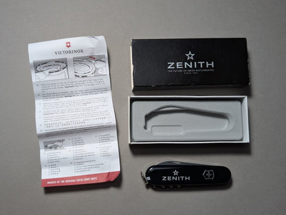 Zenith Victornix Officer Pocket Knife New Collectible
