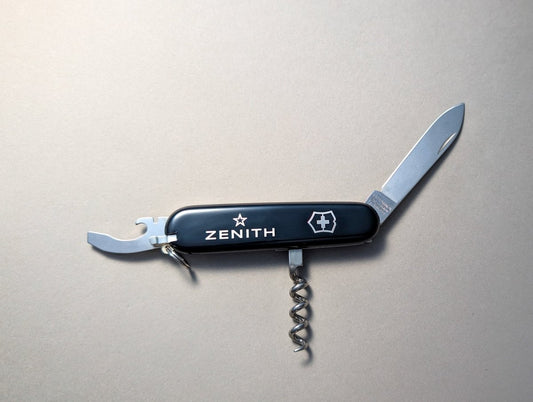 Zenith Victornix Officer Pocket Knife New Collectible